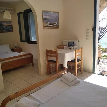 Gorgones, Sea-front, Great View