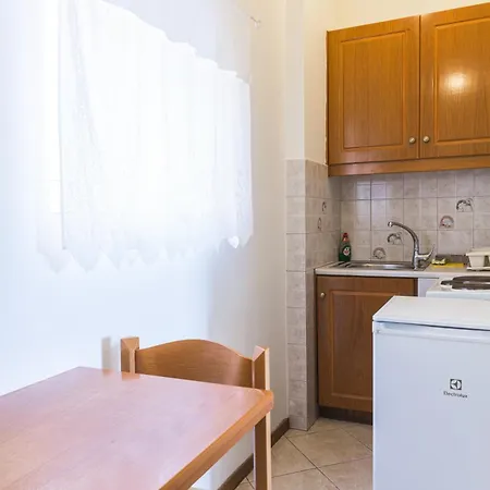 Gorgones, Sea-front, Great View 3* 카르다밀리