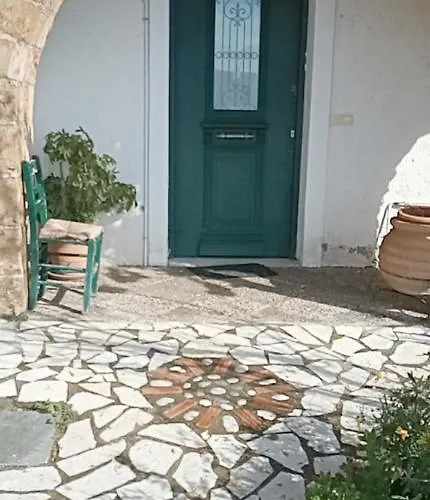 Gorgones, Sea-front, Great View Апарт-отель