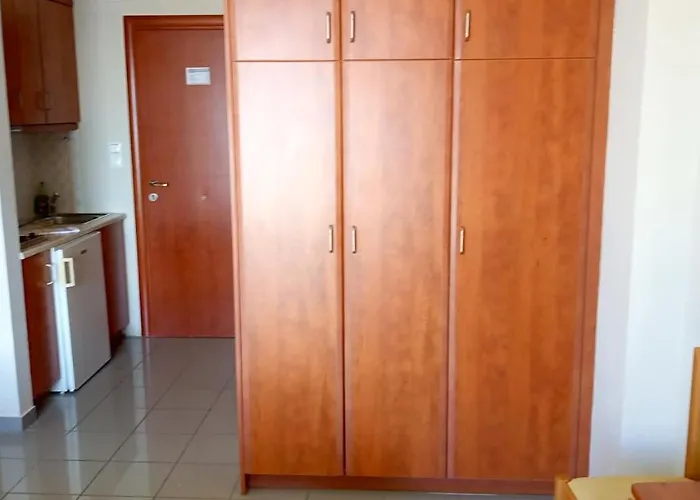 Gorgones, Sea-front, Great View Апарт-отель 3*