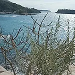 Apart Otel Gorgones, Sea-front, Great View