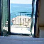 Gorgones, Sea-front, Great View Apart Otel