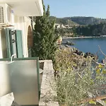 Gorgones, Sea-front, Great View Apart Otel