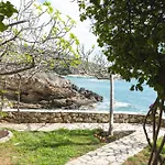 Lejlighedshotel Gorgones, Sea-front, Great View 3*