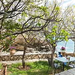 公寓式酒店 Gorgones, Sea-front, Great View 3*
