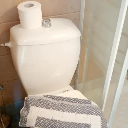 Gorgones, Sea-front, Great View 公寓式酒店 卡德哈米利