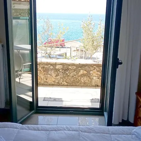 Gorgones, Sea-front, Great View 3* Kardhamili