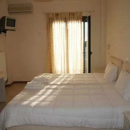 Gorgones, Sea-front, Great View Aparthotel Kardamyli