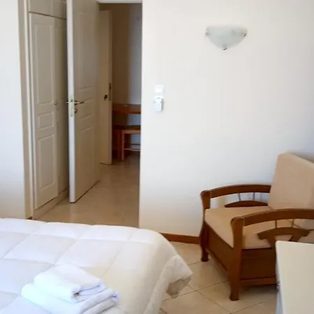 Gorgones, Sea-front, Great View Aparthotel *