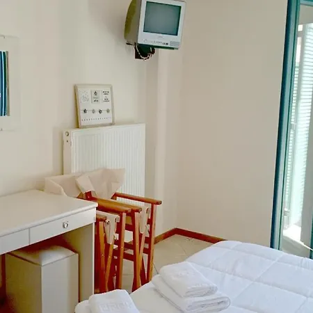 Aparthotel Gorgones, Sea-front, Great View Kardhamili