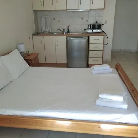 Aparthotel Gorgones, Sea-front, Great View Kardamyli