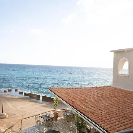 מלון דירות Gorgones, Sea-front, Great View קרדמילי