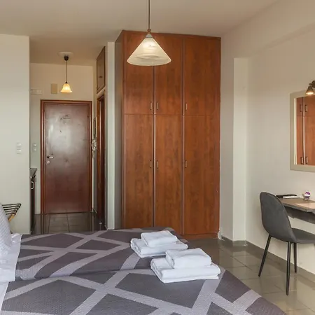 מלון דירות Gorgones, Sea-front, Great View 3*