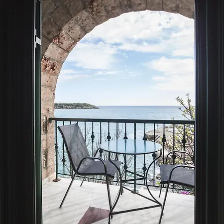 Gorgones, Sea-front, Great View 3* 卡德哈米利