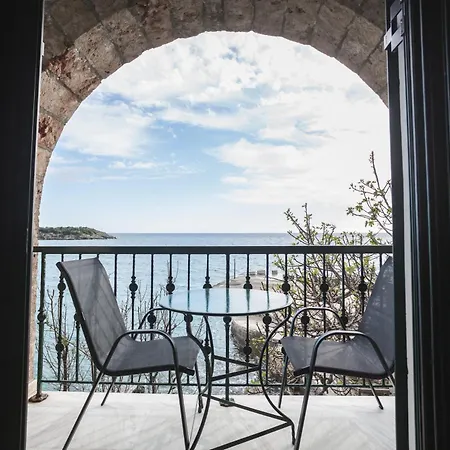 Gorgones, Sea-front, Great View Apart-hotel 3*