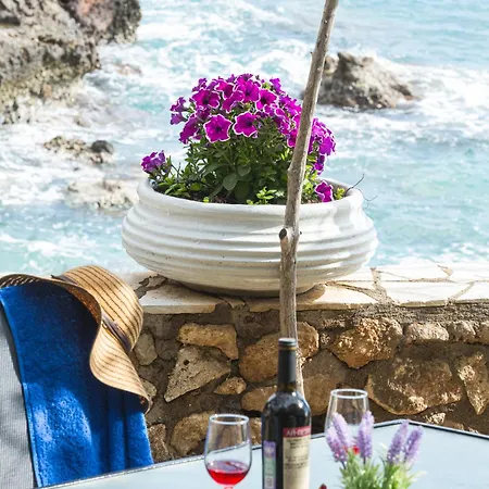 Gorgones, Sea-front, Great View 3*