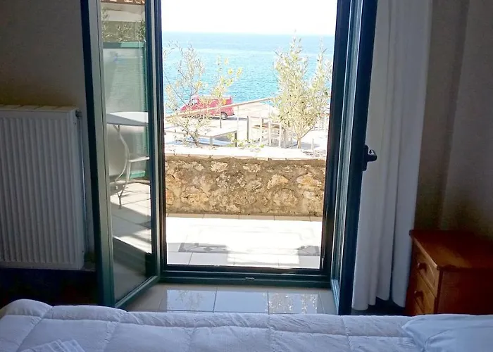 Gorgones, Sea-front, Great View 3* Kardamyli