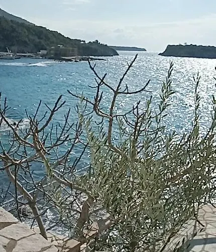 Apart-hotel Gorgones, Sea-front, Great View