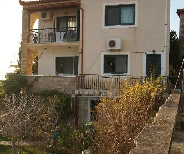 Gorgones, Sea-front, Great View 3* Кардамили