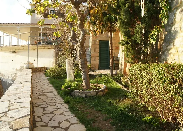 Apart Otel Gorgones, Sea-front, Great View Kardamyli