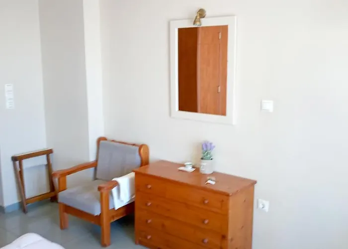 Gorgones, Sea-front, Great View Apart Otel 3*