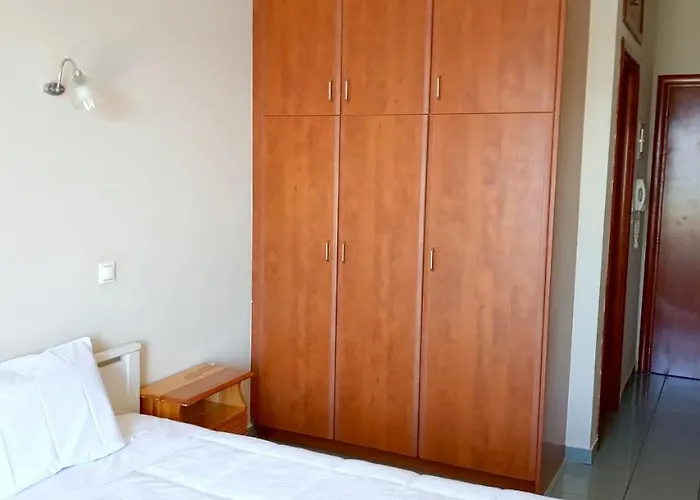 Gorgones, Sea-front, Great View Apart Otel 3*