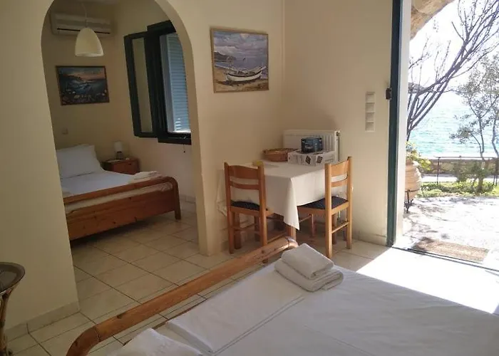 Gorgones, Sea-front, Great View