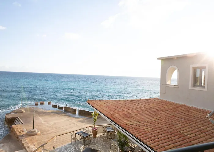 מלון דירות Gorgones, Sea-front, Great View קרדמילי